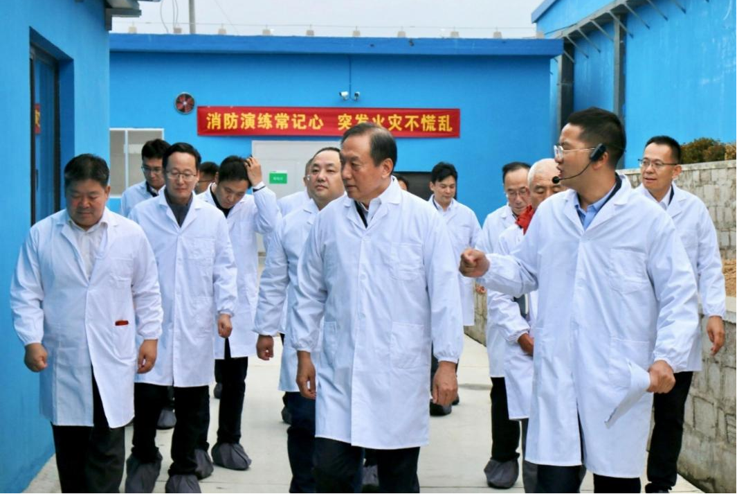 【转载】孔繁新一行到中新食品、河南农化调研